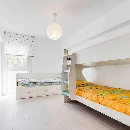 Rentalsbcn Apt Coronas 2 *