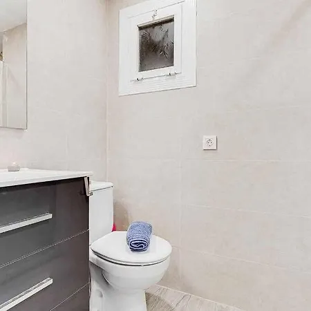 Rentalsbcn Apt Coronas 2 Apartment